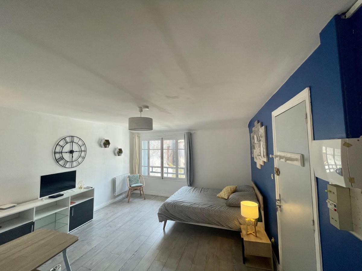 Appartement Entier Moissac Centre 30 M2 Calme Avec Cour Interieure Pour Velos A 50M Du Marche De Moissac Ngoại thất bức ảnh